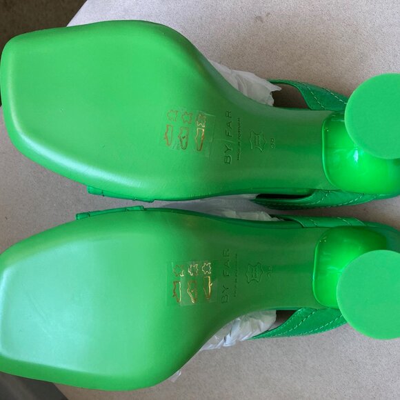 Nadia slides - Picture 7 of 9